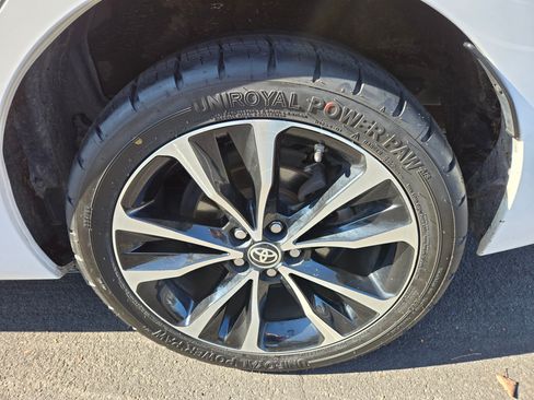 Used 2017 Toyota Corolla SE w/ Carpet Mat Package (TMS) image 8