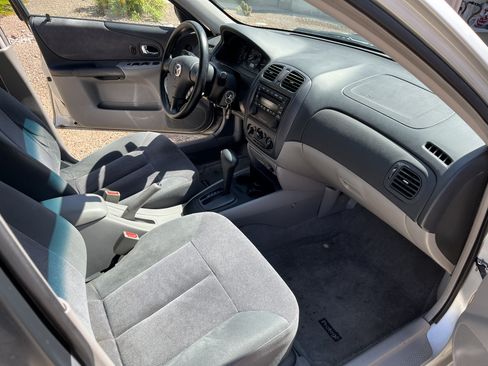 Used 2002 MAZDA Protege LX image 10