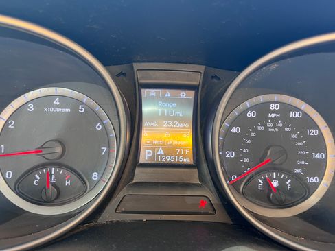 Used 2014 Hyundai Santa Fe Sport AWD/4WD image 16