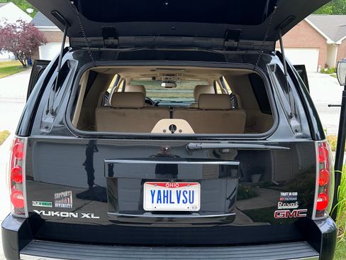 Used 2012 GMC Yukon XL Denali image 13