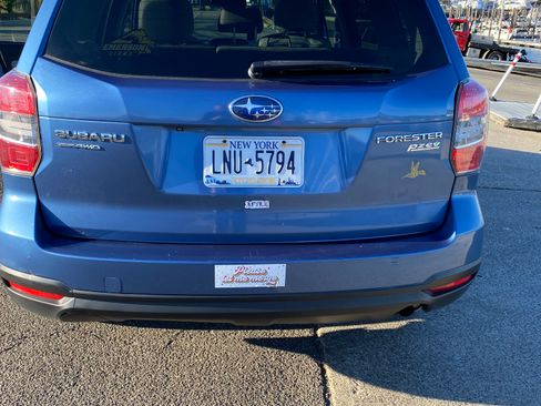 Used 2015 Subaru Forester 2.5i Premium w/ All-Weather Package image 5