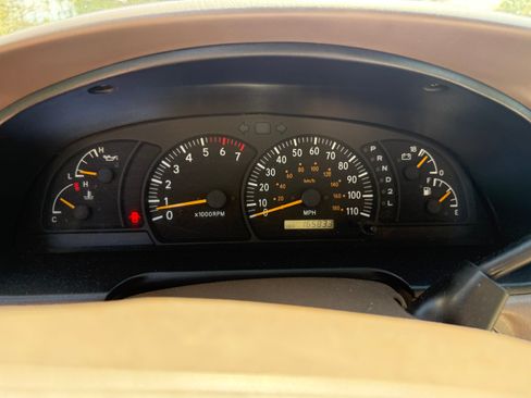 Used 2000 Toyota Tundra SR5 image 13