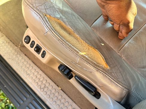 Used 2004 Ford Excursion Limited image 9