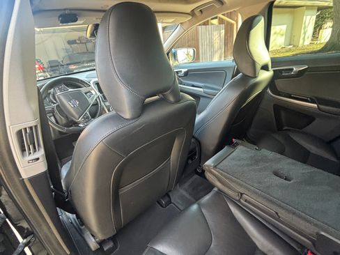 Used 2015 Volvo XC60 T6 Platinum w/ Climate Package image 15