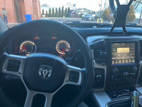 Used 2017 RAM 2500 Laramie w/ Sport Appearance Group image 5