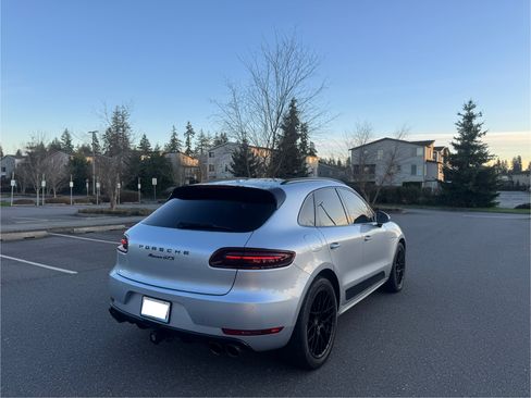 Used 2017 Porsche Macan GTS image 8