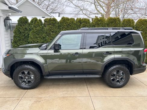 Used 2025 Lexus GX 550 image 5