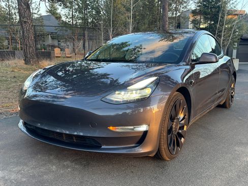 Used 2022 Tesla Model 3 Performance image 7