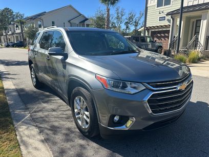 Used 2021 Chevrolet Traverse LT