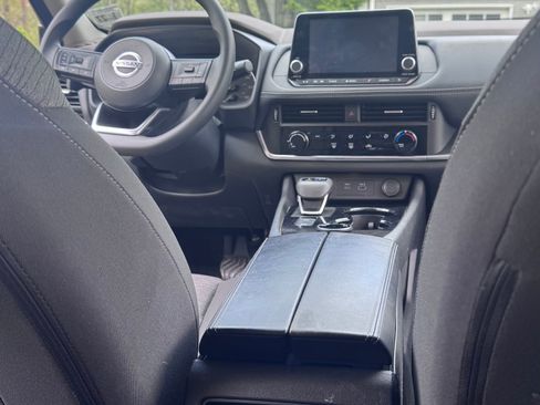 Used 2021 Nissan Rogue S image 14