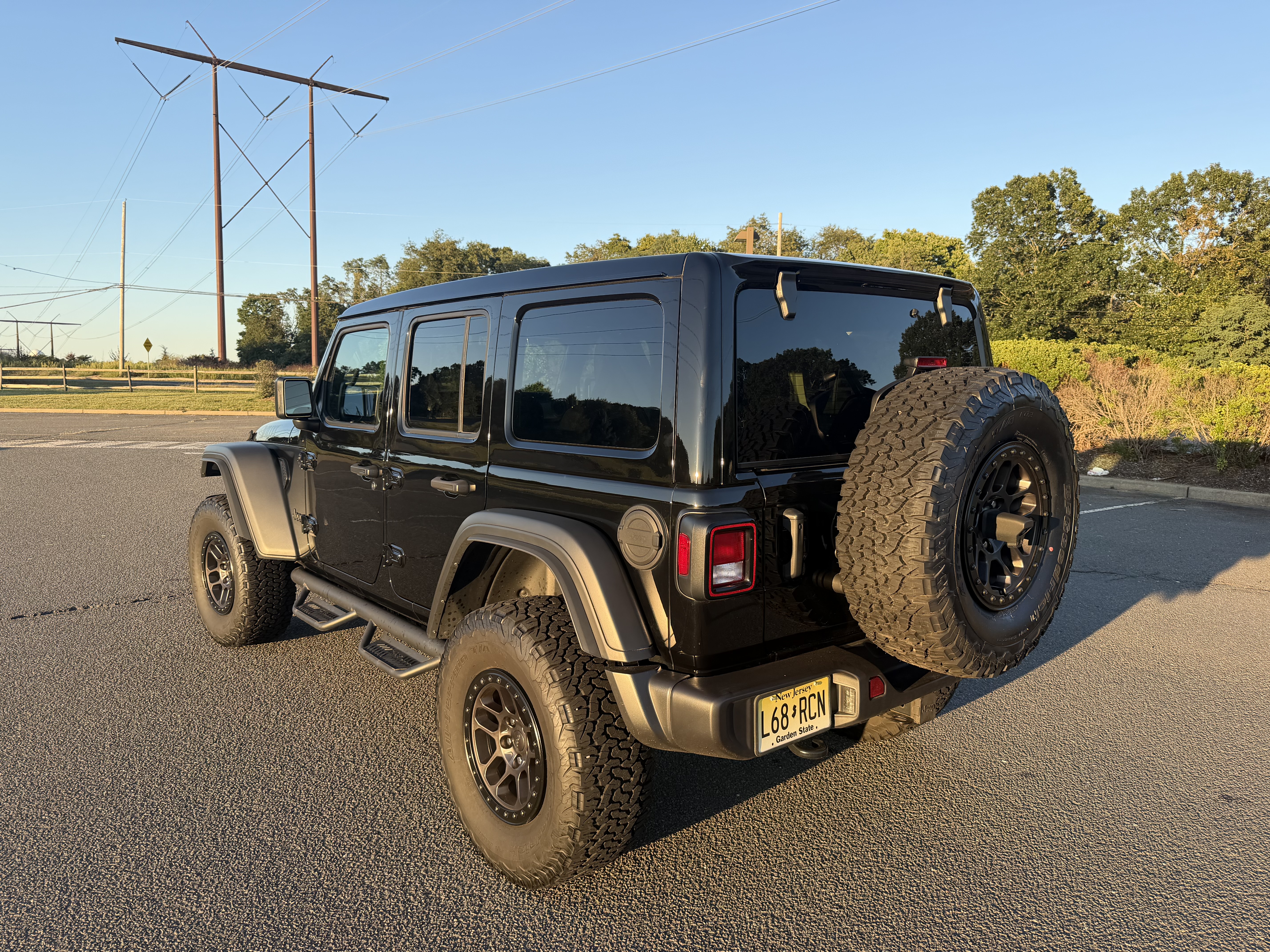 Used 2022 Jeep Wrangler Unlimited Sport AWD/4WD image 8