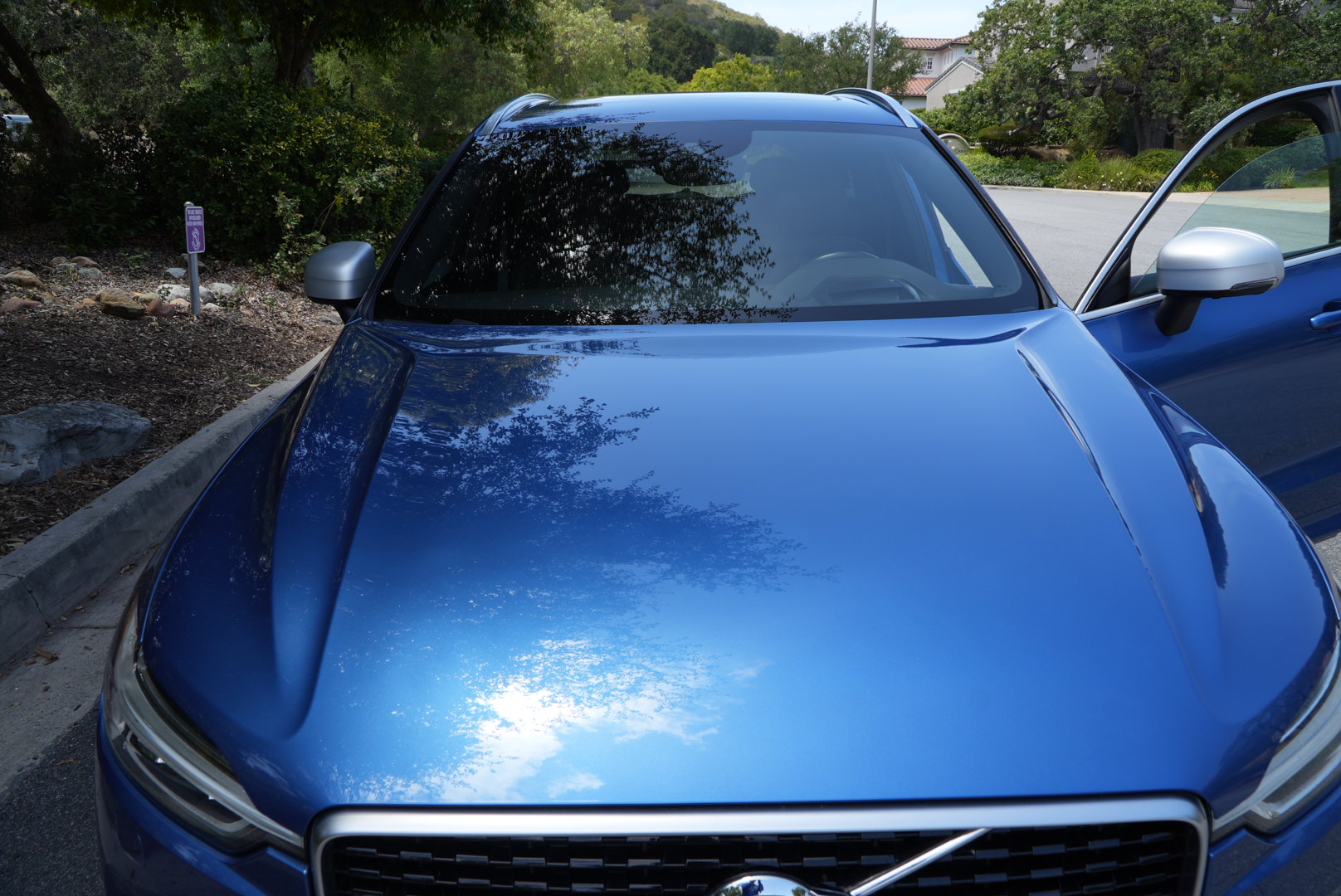 Used 2018 Volvo XC60 T6 R-Design w/ Convenience Package AWD/4WD image 8
