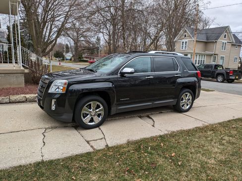 Used 2014 GMC Terrain SLT image 1