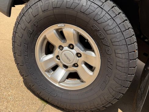 Used 2000 Toyota Tacoma PreRunner w/ Value Pkg RWD image 11