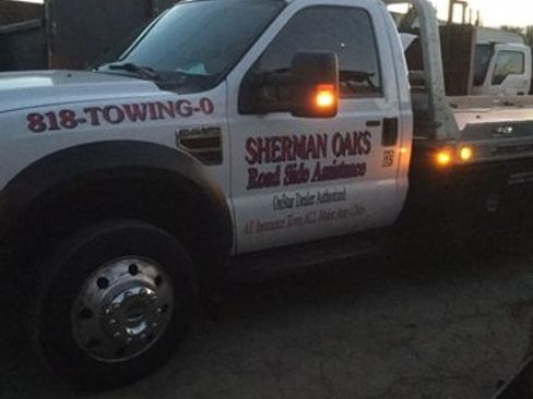 Used 2008 Ford F550 2WD Regular Cab Super Duty image 2