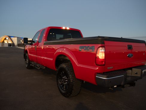 Used 2015 Ford F250 XLT w/ XLT Value Package image 17