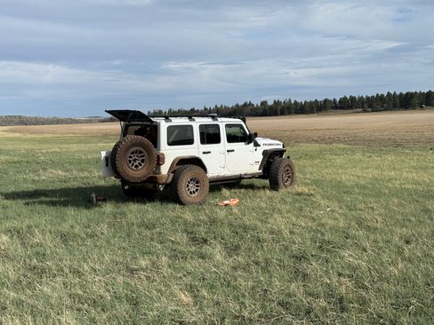 Used 2022 Jeep Wrangler Unlimited Rubicon w/ Xtreme Recon 35" Tire Package image 6