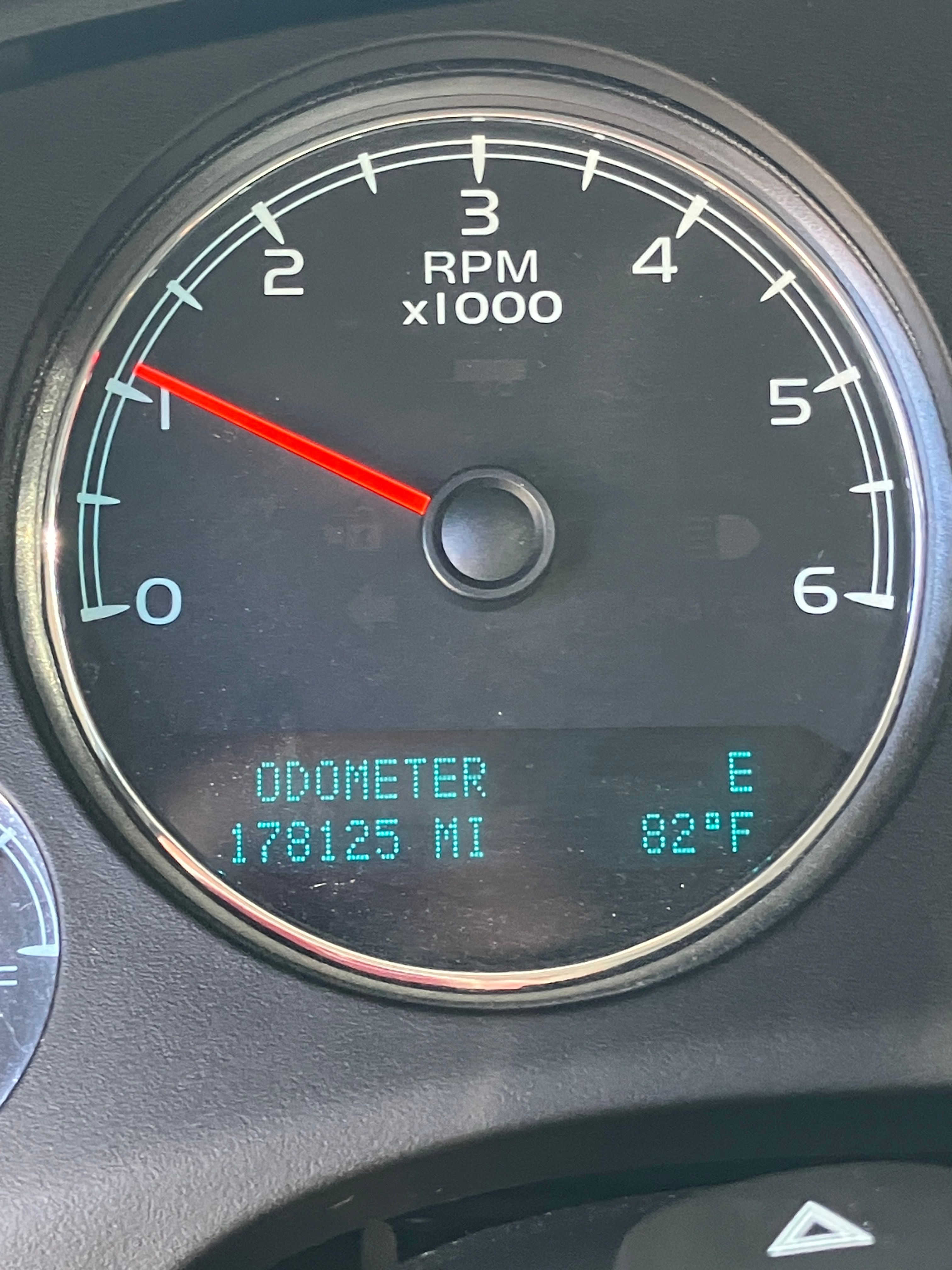 Used 2012 GMC Yukon Denali AWD/4WD image 9