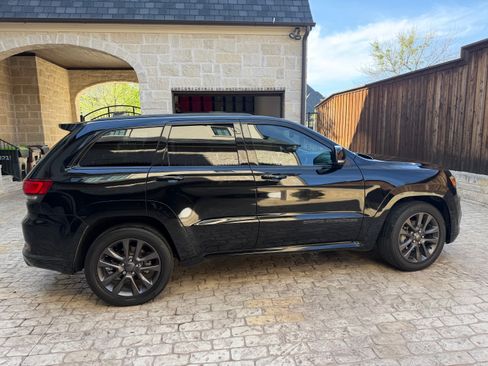 Used 2018 Jeep Grand Cherokee High Altitude image 8