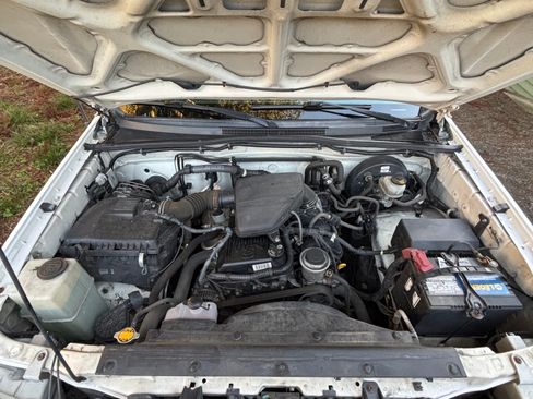 Used 2009 Toyota Tacoma 2WD Regular Cab image 9