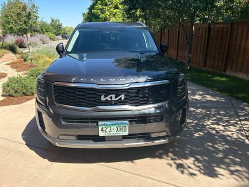 Used 2022 Kia Telluride SX w/ SX Prestige Package AWD/4WD image 2