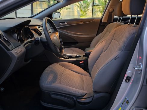 Used 2011 Hyundai Sonata GLS image 11