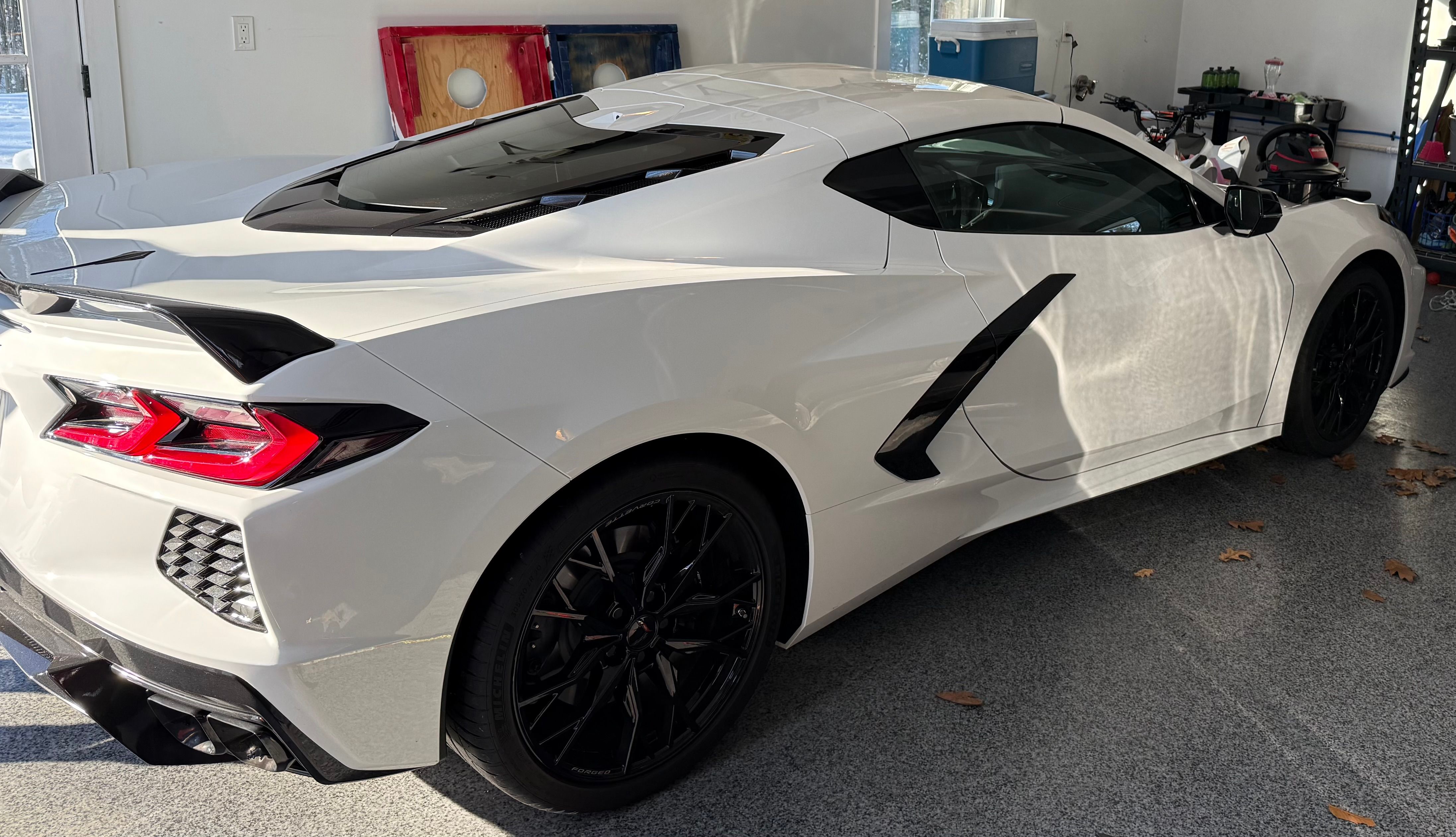 Used 2024 Chevrolet Corvette Stingray Preferred Cpe w/ Z51 Performance Package RWD image 2