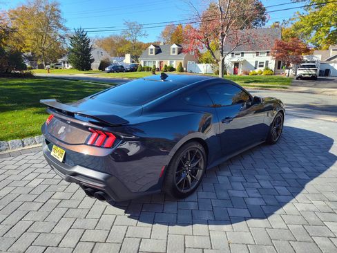 Used 2024 Ford Mustang Dark Horse image 5