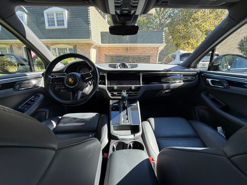 Used 2023 Porsche Macan S image 16