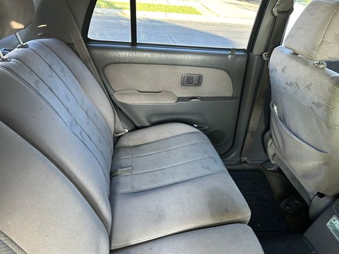Used 2001 Toyota 4Runner SR5 RWD image 11