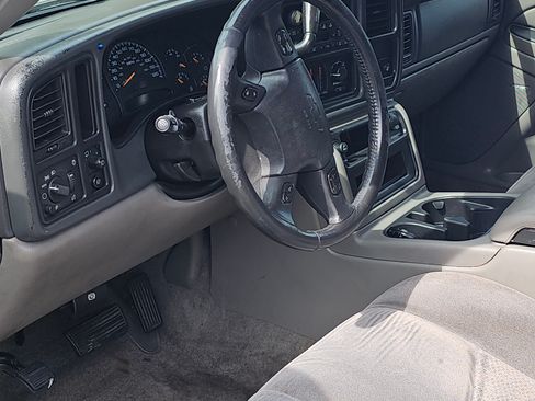 Used 2005 Chevrolet Tahoe LS w/ Preferred Equipment Group image 10