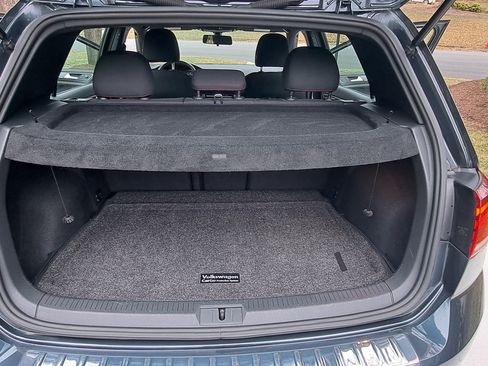 Used 2020 Volkswagen GTI SE image 13