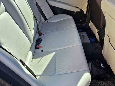 Used 2012 Mercedes-Benz C 300 4MATIC Sedan image 8