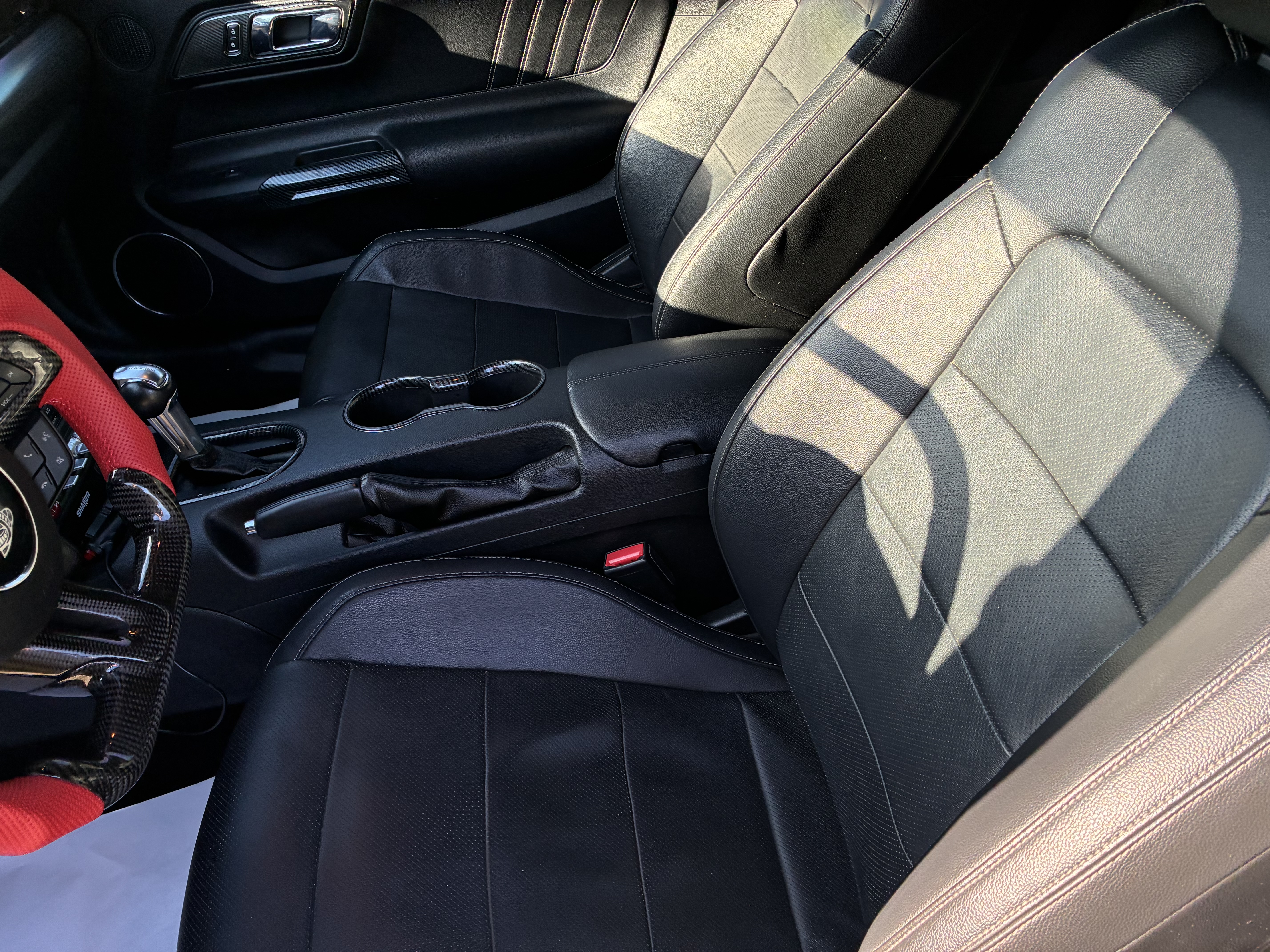 Used 2017 Ford Mustang Premium RWD image 6