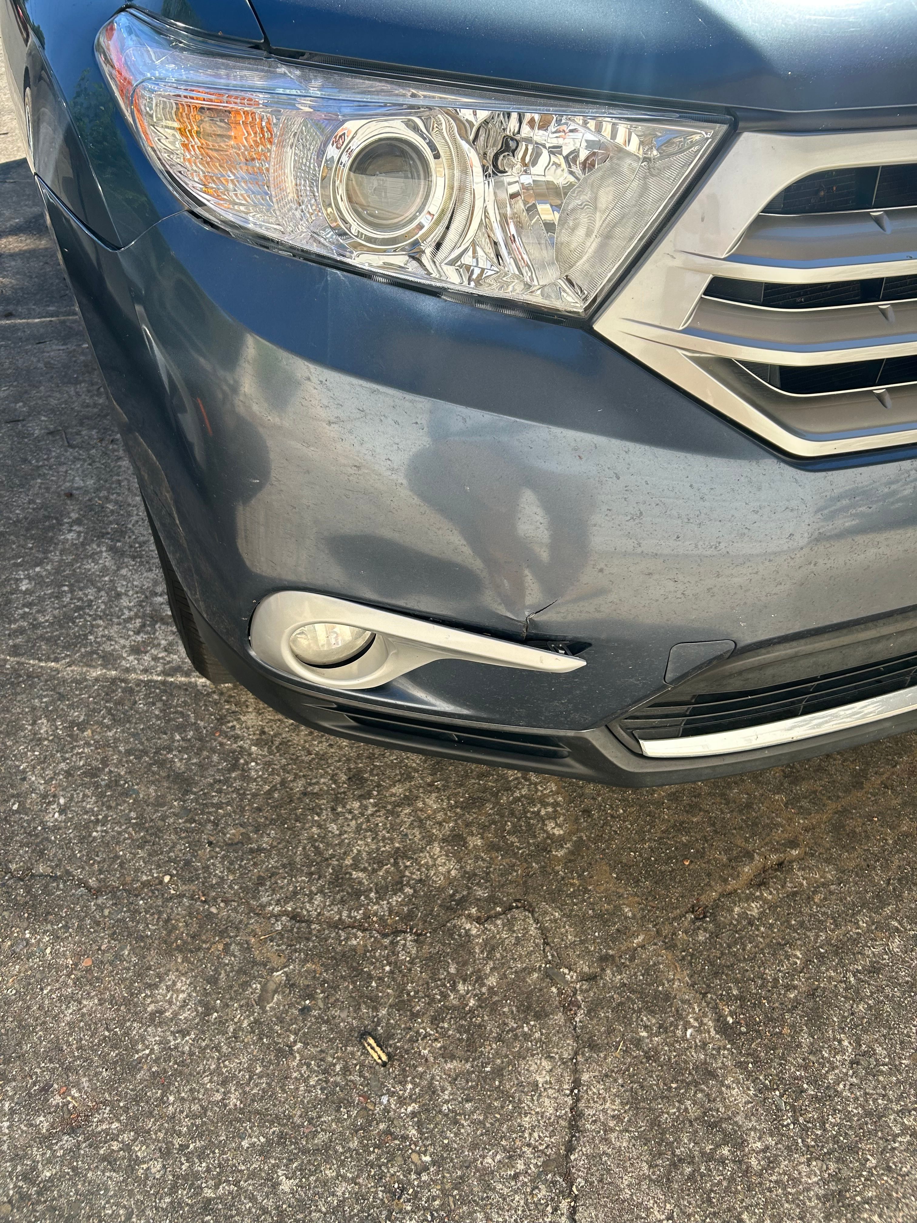 Used 2013 Toyota Highlander SE AWD/4WD image 19