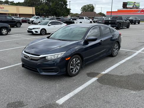 Used 2017 Honda Civic EX image 1