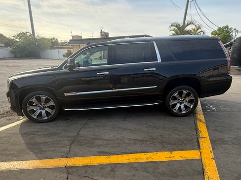 Used 2016 Cadillac Escalade ESV Premium image 1