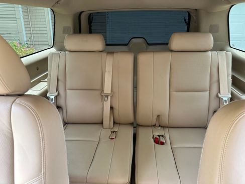 Used 2012 GMC Yukon XL Denali image 17