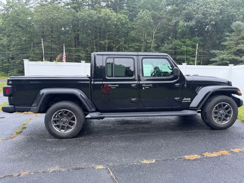 Used 2021 Jeep Gladiator Overland w/ Popular Equipment Package AWD/4WD image 5