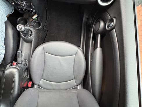 Used 2013 MINI Cooper Hardtop image 4