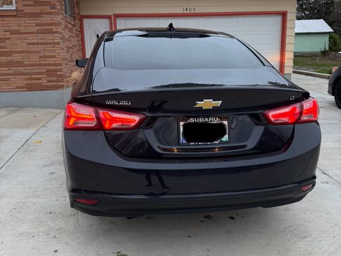 Used 2022 Chevrolet Malibu LT image 2