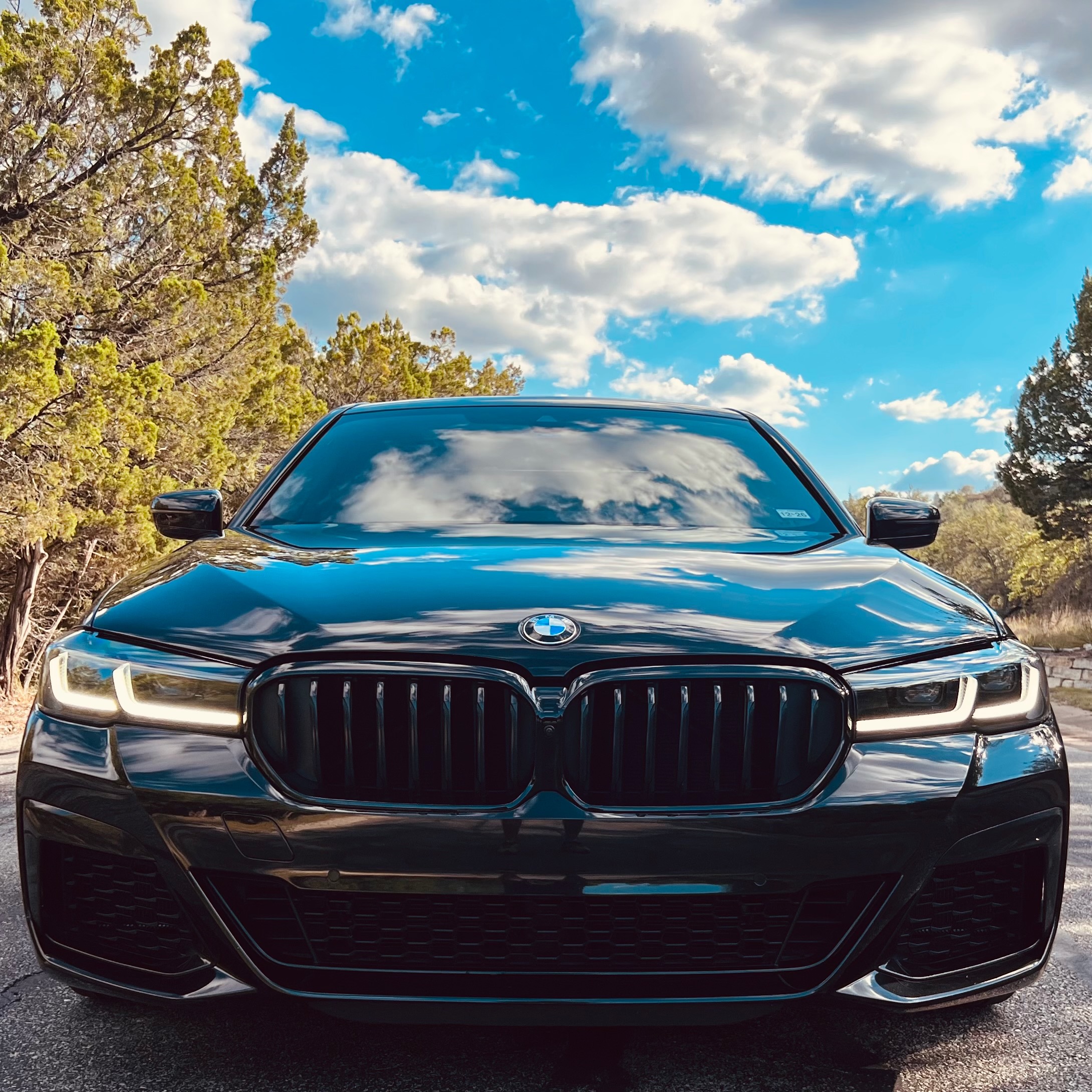 Used 2022 BMW M550i xDrive w/ Executive Package AWD/4WD image 1