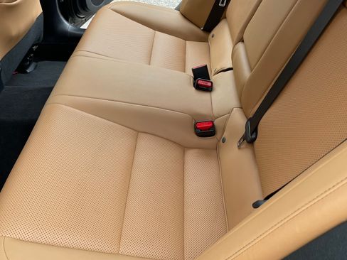 Used 2017 Lexus IS 300 AWD image 11