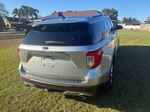 Used 2021 Ford Explorer Limited w/ Equipment Group 301A image 11