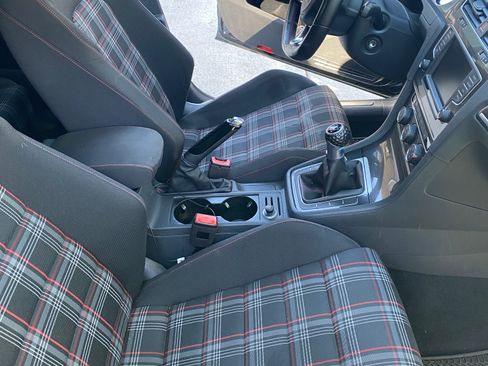 Used 2016 Volkswagen GTI S image 9