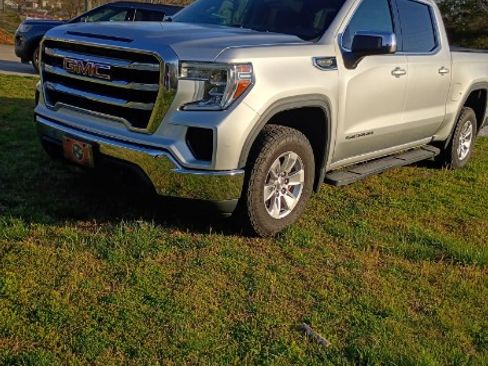 Used 2020 GMC Sierra 1500 SLE w/ SLE Value Package image 1