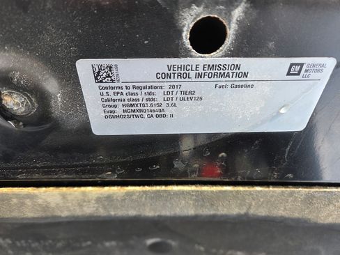 Used 2017 GMC Acadia SLT image 25