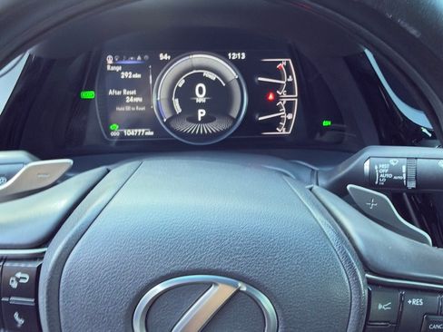 Used 2022 Lexus ES 300h w/ Luxury Package image 8