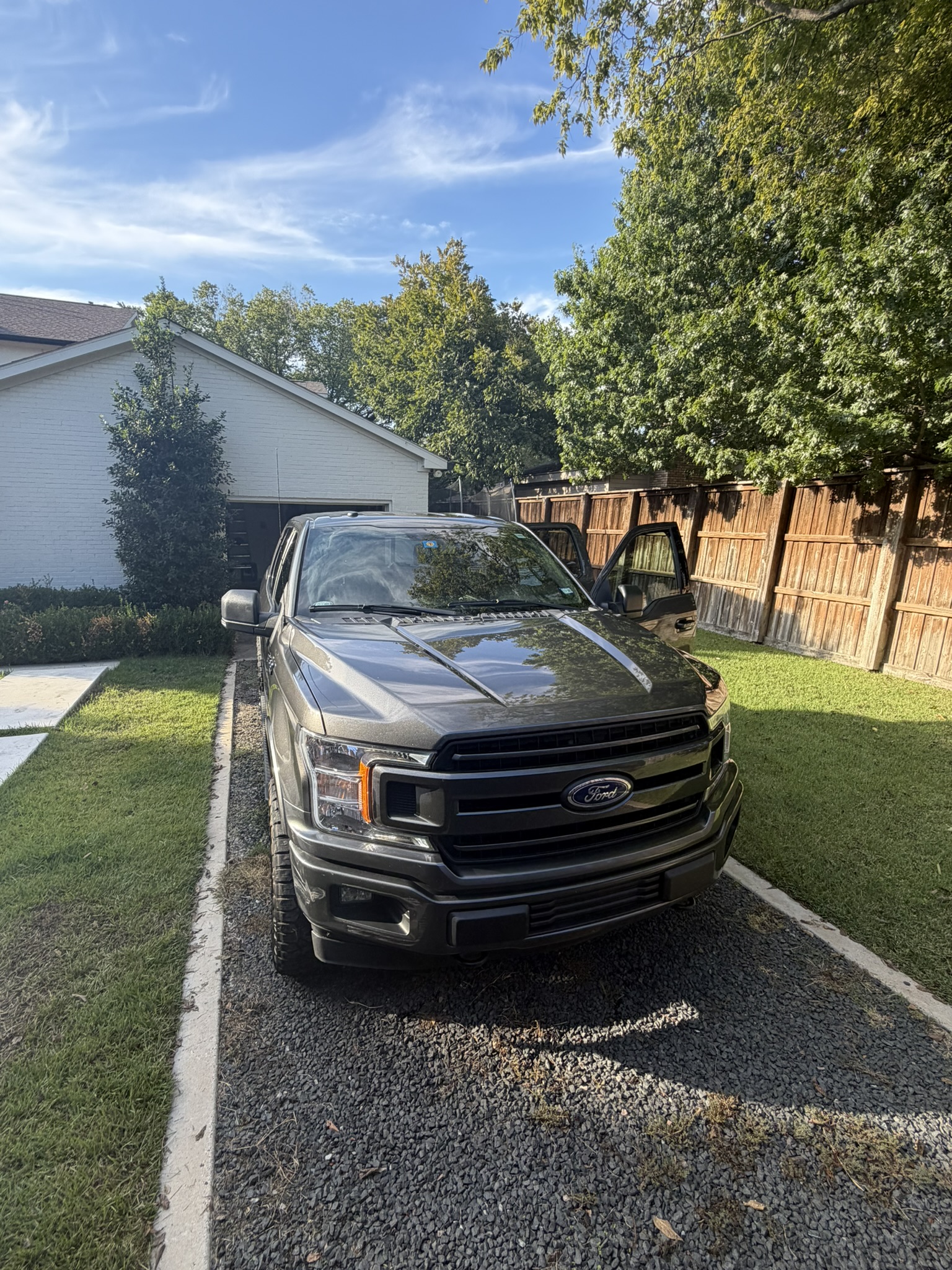 Used 2018 Ford F150 XLT w/ Equipment Group 302A Luxury AWD/4WD image 6