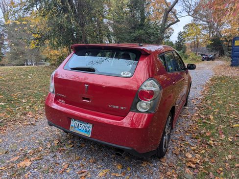 Used 2009 Pontiac Vibe GT image 2